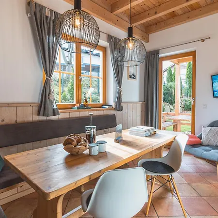 Prázdninový dům Dorfchalets - Berta Inkl Tauern Therme Eintritt & Sommerkarte *